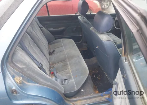 1992 Ford Escort Lx из США, поврежденный, VIN 3FAPP13J6NR129703